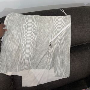 Shakuhachi White Snake Print Mini Skirt